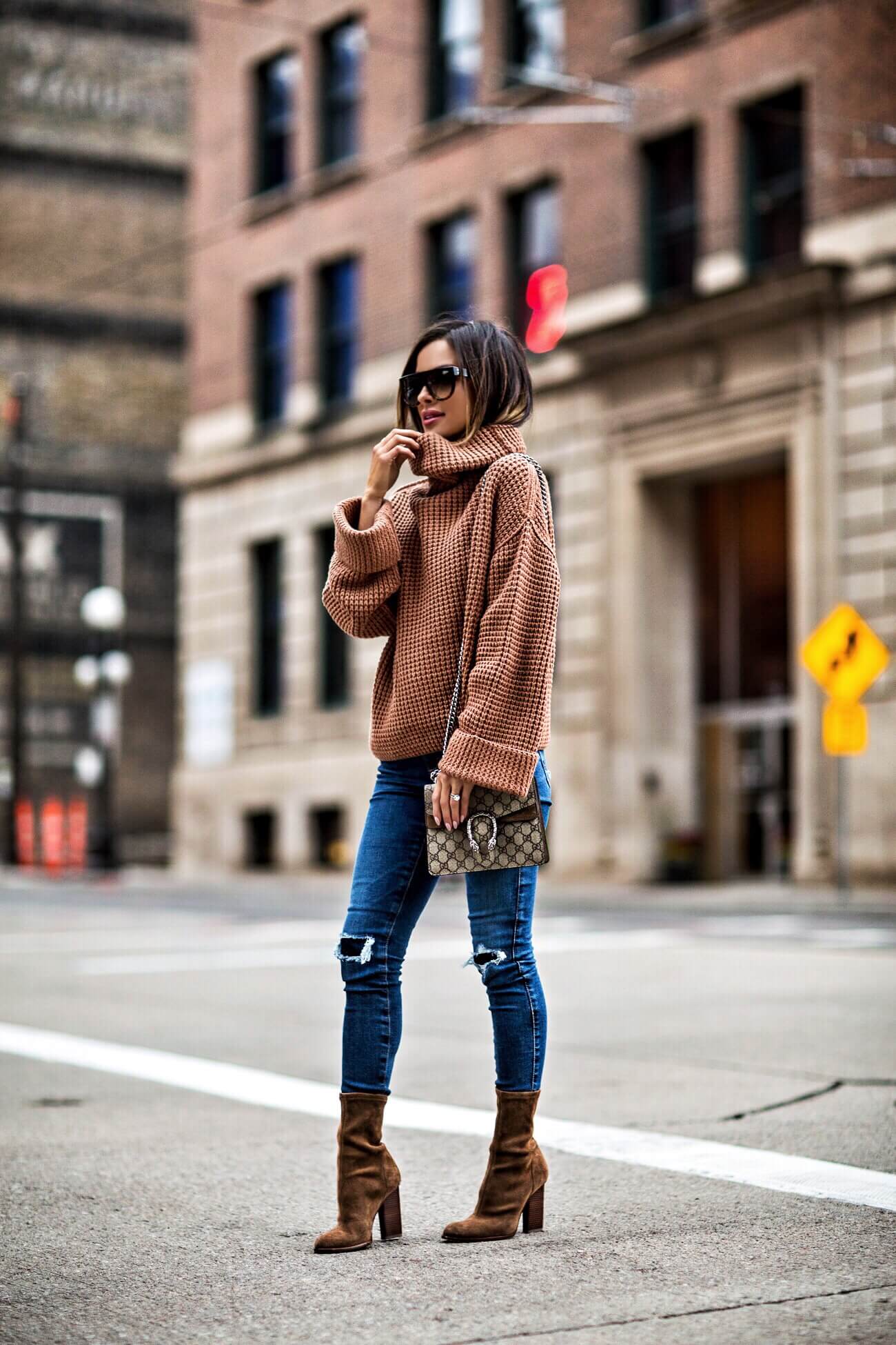 How to Wear Oversized Sweaters This Fall and Winter