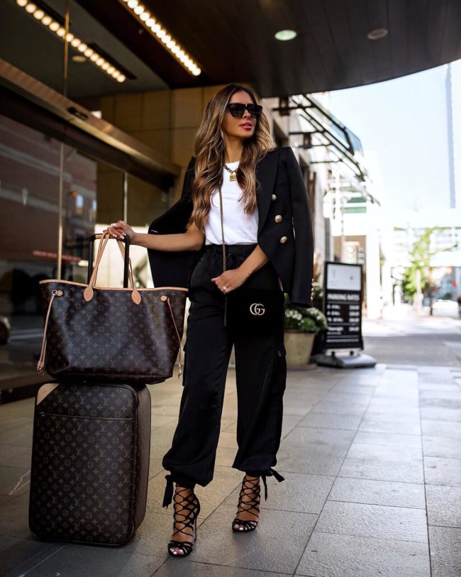 6 Airport Outfit Ideas That Make Traveling A Breeze - Mia Mia Mine