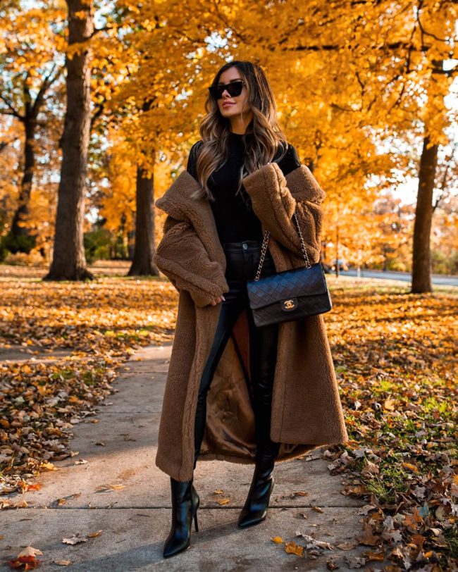 10 Stylish Fall Outfit Ideas You Can Wear Anywhere - Mia Mia Mine  Stylish  fall outfits, Chanel combat boots, Louis vuitton backpack