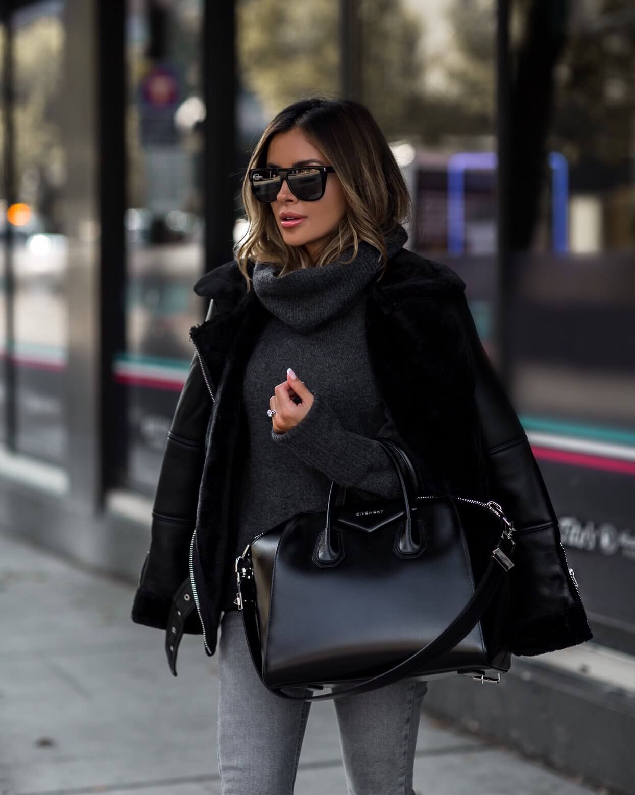 fashion blogger mia mia mine wearing christian louboutin heels and a  givenchy antigona bag
