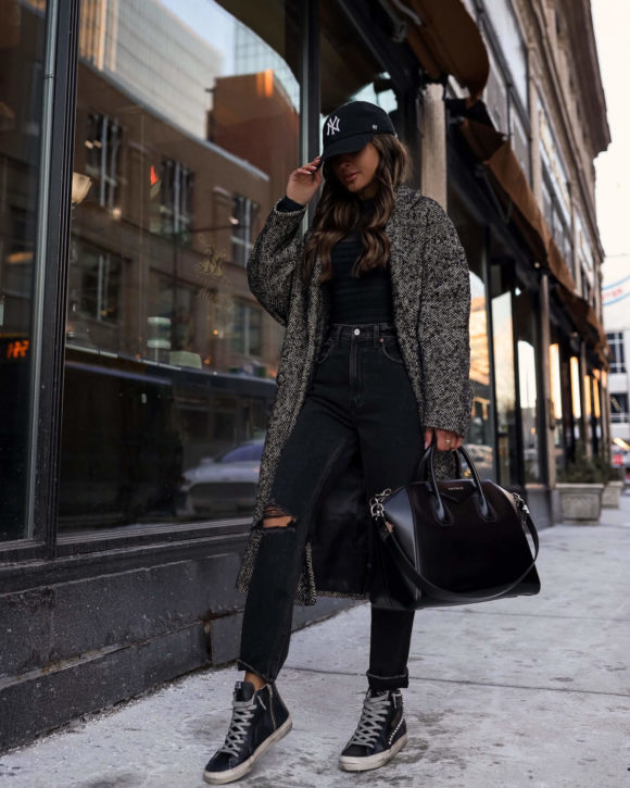 Chic Winter Travel Outfits To Recreate Mia Mia Mine