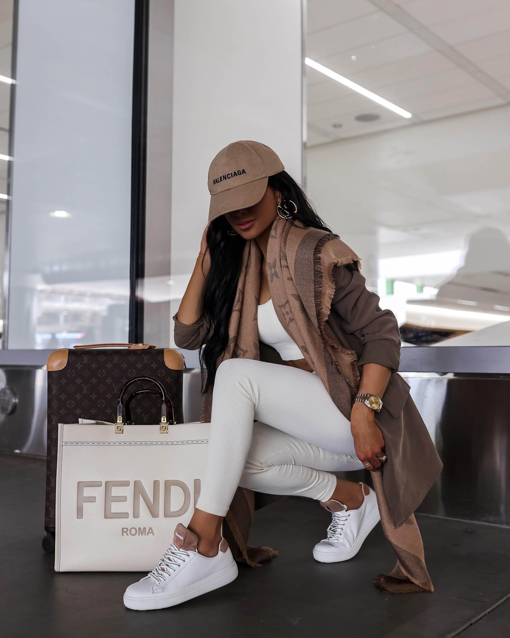 Travel Outfits to Get You Through the Airport in Style - Mia Mia Mine